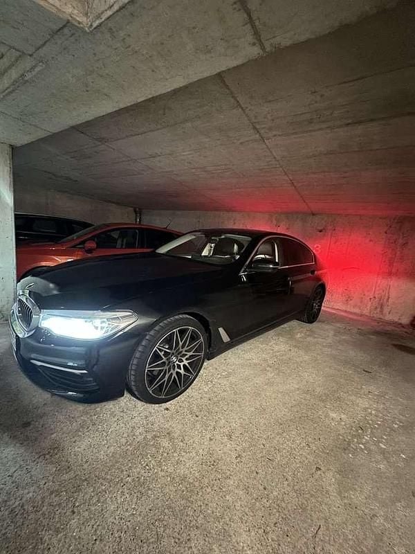 Schwarz Gebraucht 2020 BMW 530 Limousine | 32.500 € (Superpreis) - Bild 1/4