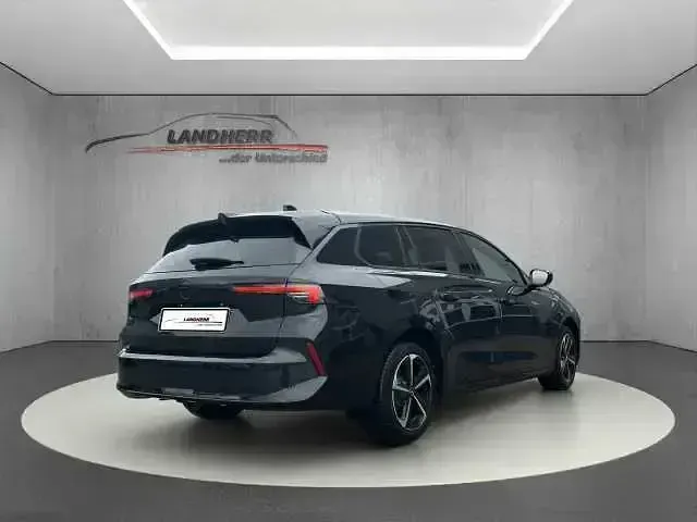 Gebraucht Opel Astra 131 PS (96 kW) 2025 Karbon schwarz (metallic) Kleinwagen