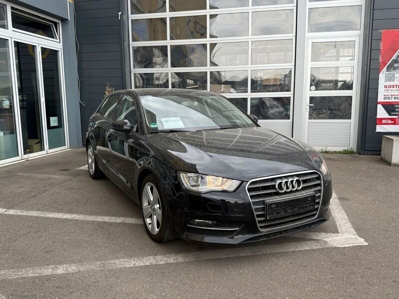 Schwarz Gebraucht 2014 Audi A3 Sportback Ambition Limousine | 8.990 € (Guter Preis) - Bild 1/4
