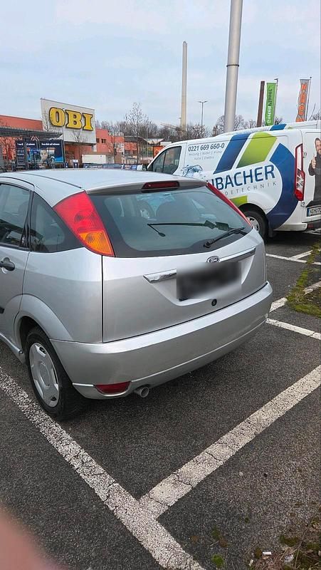 Gebraucht Ford Focus 116 PS (85 kW) 1999 Silber Kleinwagen