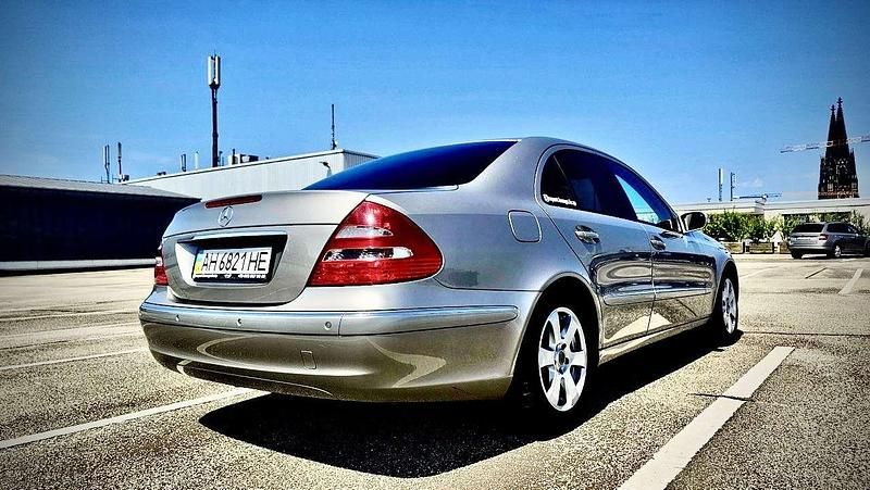 Gebraucht Mercedes E200 Classic 163 PS (119 kW) 2005 Limousine