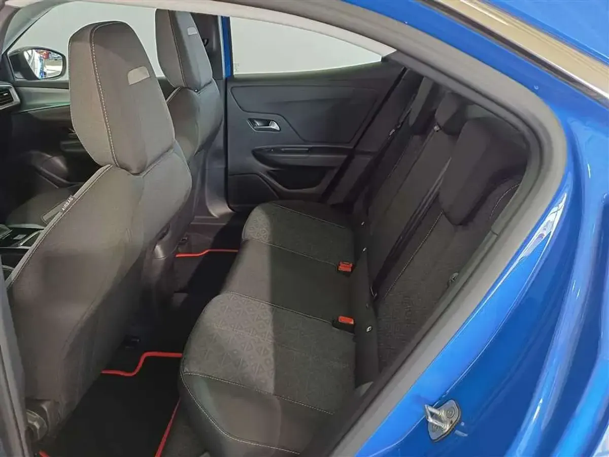 Gebraucht Opel Mokka Edition 131 PS (96 kW) 2022 Blau SUV