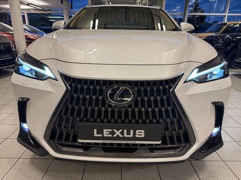Weiß Neu 2025 Lexus NX350 SUV | 55.895 € - Bild 1/4