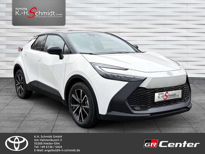 Neu Toyota C-HR Team 197 PS (144 kW) 2025 Super white 2 (040)/ black (20 SUV