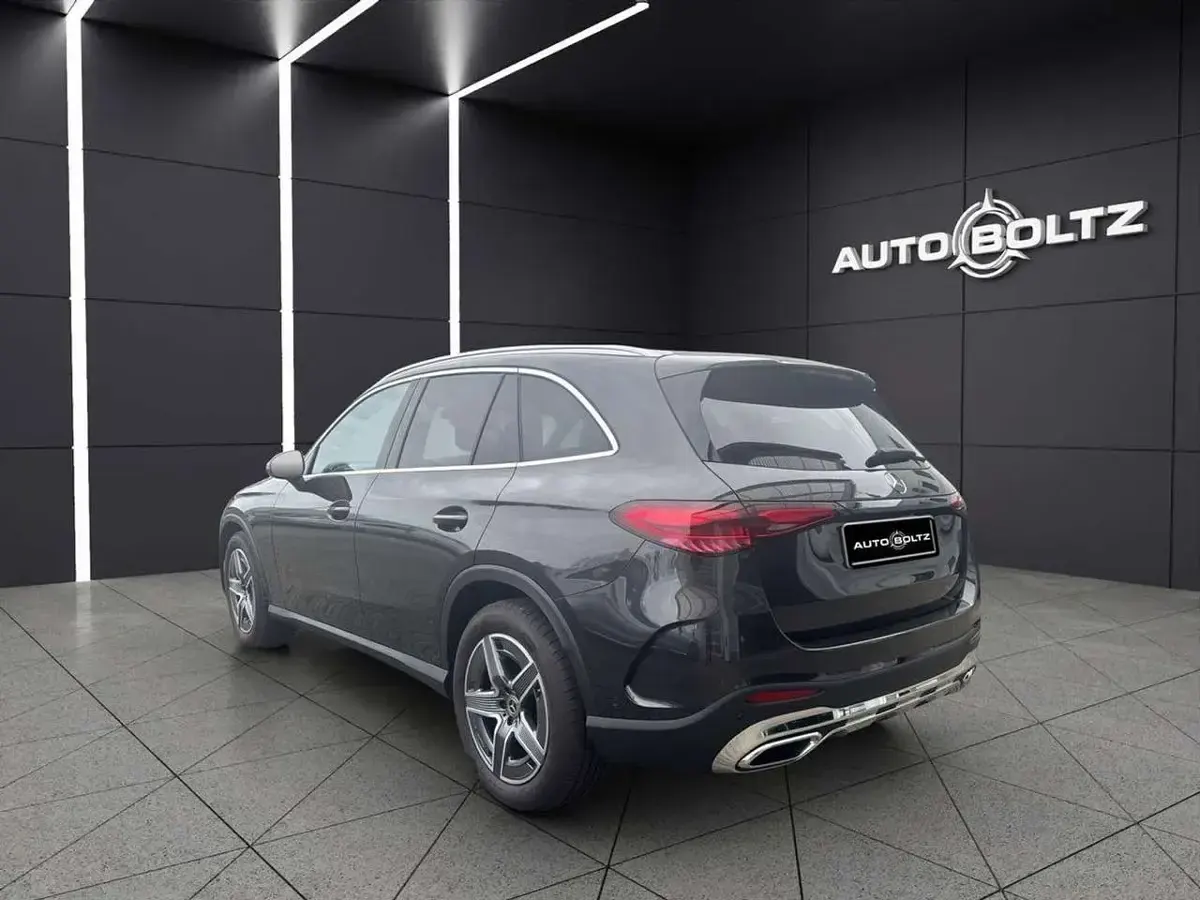 Gebraucht Mercedes GLC300 AMG 258 PS (189 kW) 2024 Graphitgrau SUV