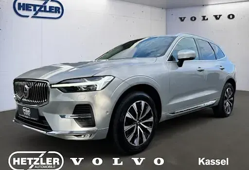 Gebraucht Volvo XC60 Plus 197 PS (144 kW) 2023 Silver dawn / metallic SUV