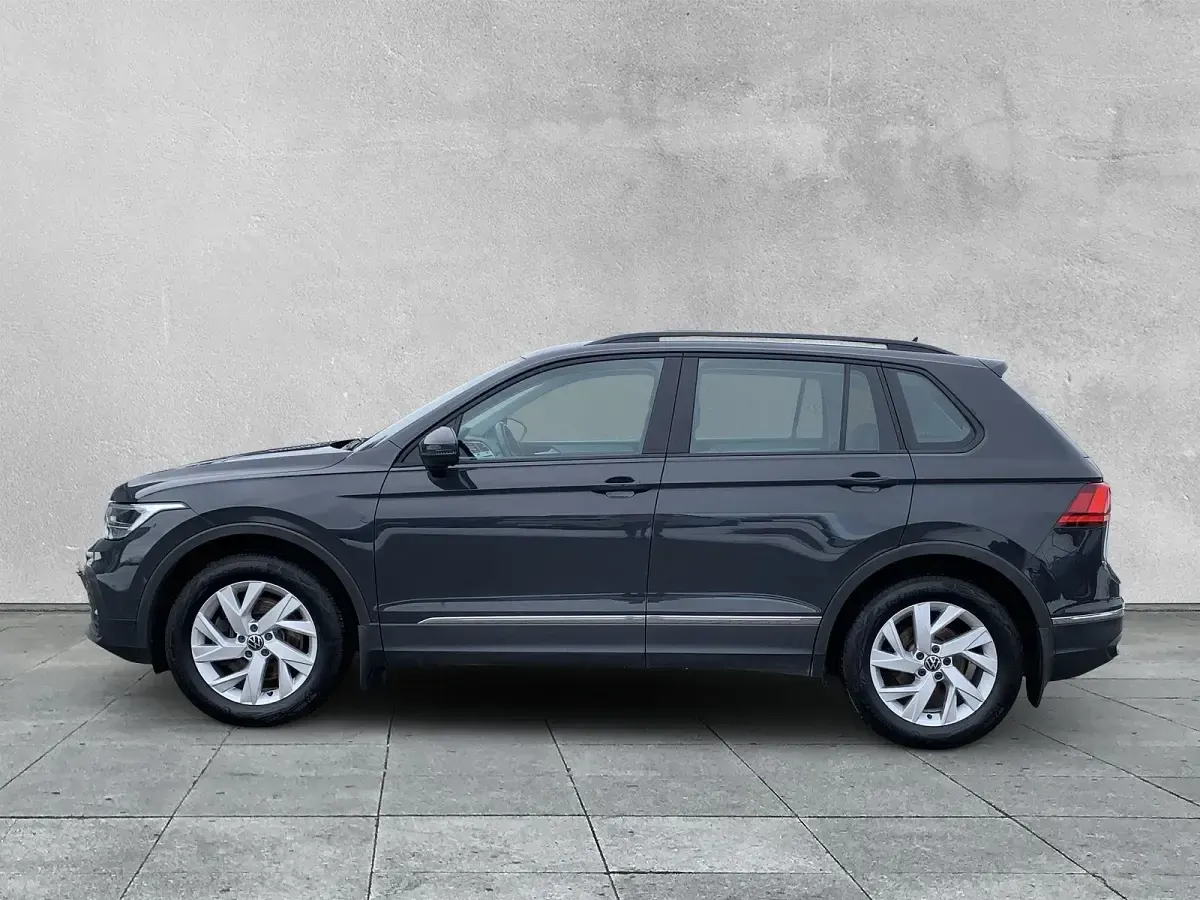Gebraucht VW Tiguan Life 190 PS (139 kW) 2021 Grau SUV