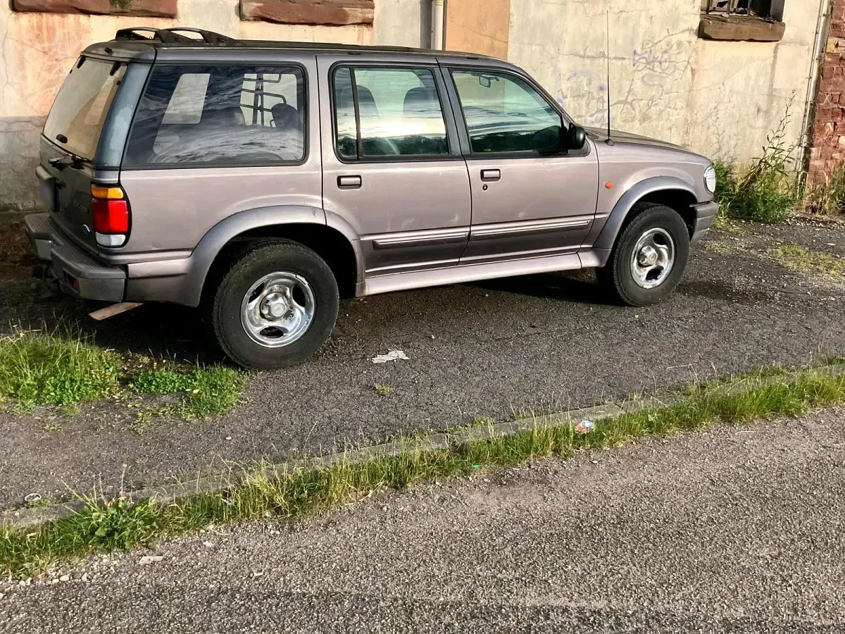 Gebraucht Ford Explorer 156 PS (114 kW) 1996 Grau SUV