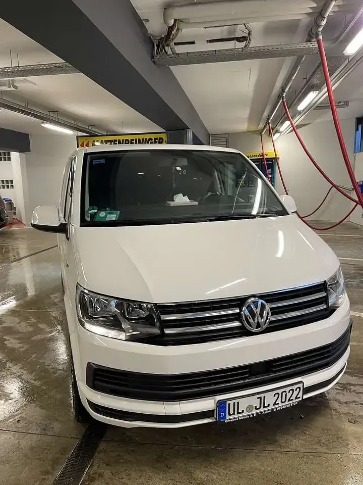 Gebraucht VW Caravelle Highline 204 PS (150 kW) 2016 Van