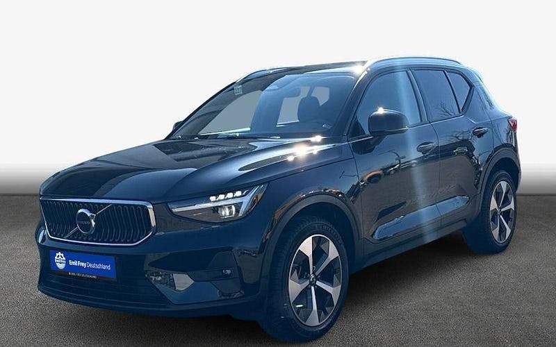 Gebraucht Volvo XC40 Core 163 PS (119 kW) 2025 Schwarz SUV