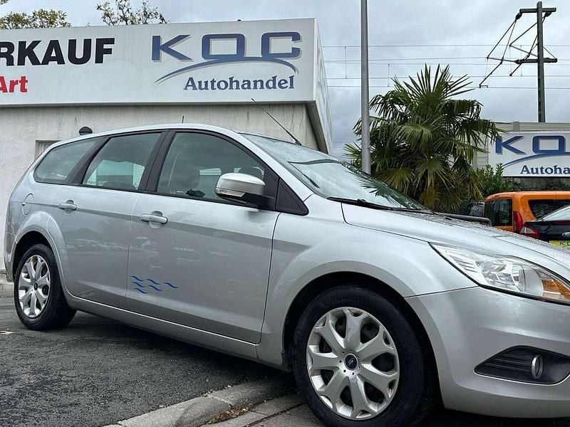 Silber Gebraucht 2010 Ford Focus Style Kombi | 2.900 € (Guter Preis) - Bild 1/4