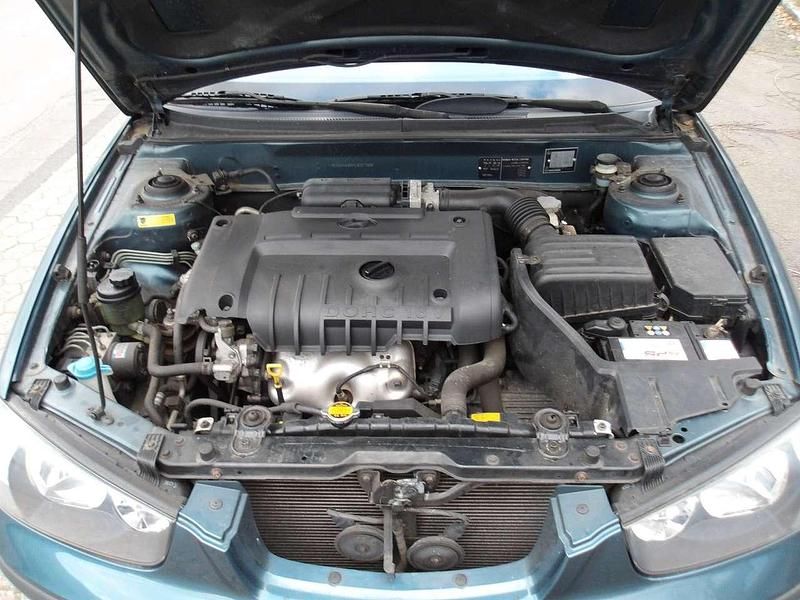 Gebraucht Hyundai Elantra GLS 107 PS (78 kW) 2001 Blau Limousine