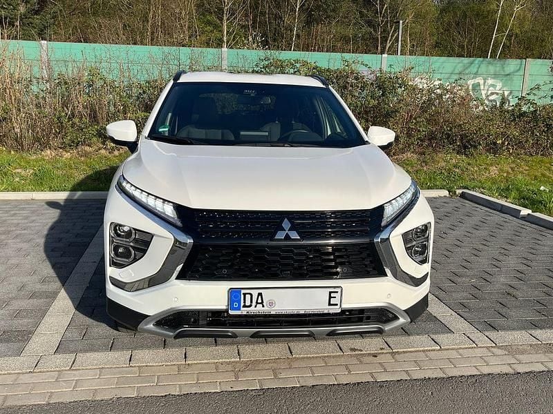 Gebraucht Mitsubishi Eclipse Cross Plus 188 PS (138 kW) 2022 Weiß SUV