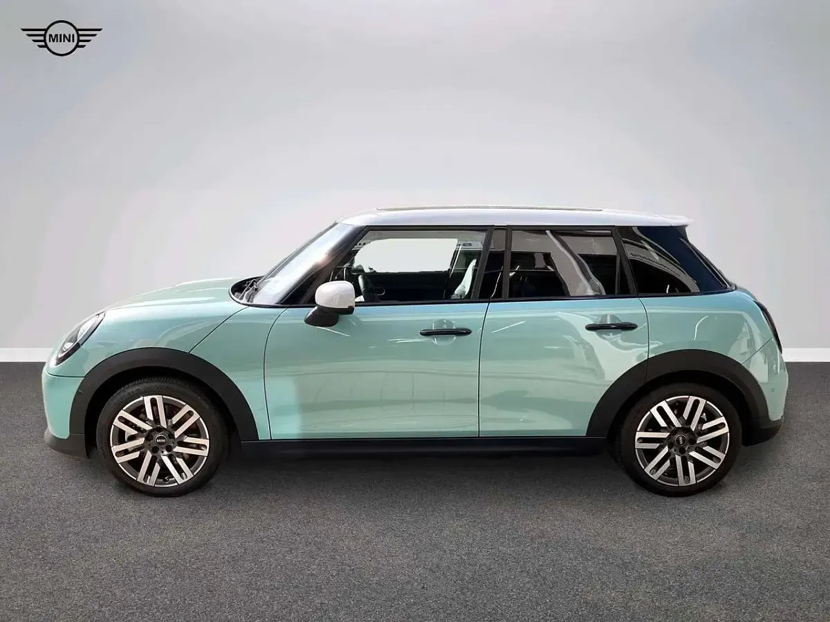 Second-hand Mini Cooper S Classic 204 CP (150 kW) 2025 Verde Hatchback