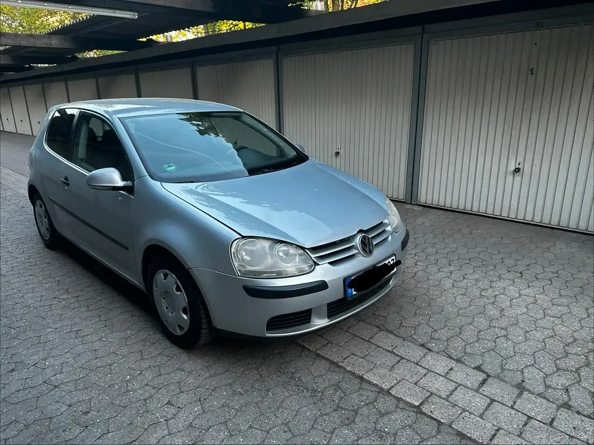 Usata VW Golf 75 CV (55 kW) 2004 Argento Coupé