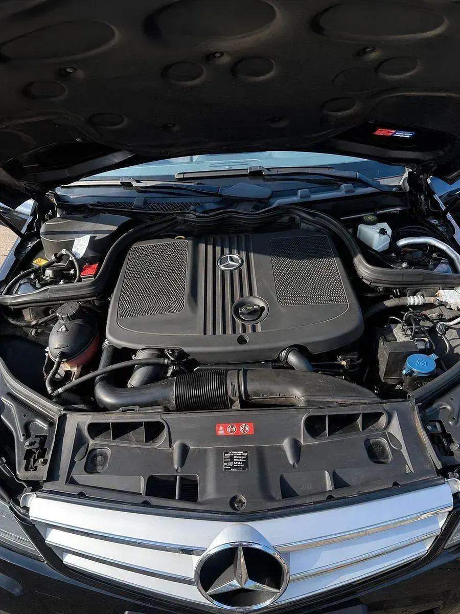 Gebraucht Mercedes C220 Avantgarde 170 PS (125 kW) 2013 Schwarz Kombi