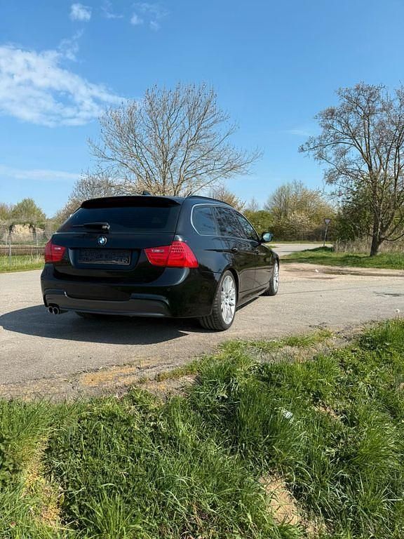 Second-hand BMW 325 Performance 204 CP (150 kW) 2011 Negru Break