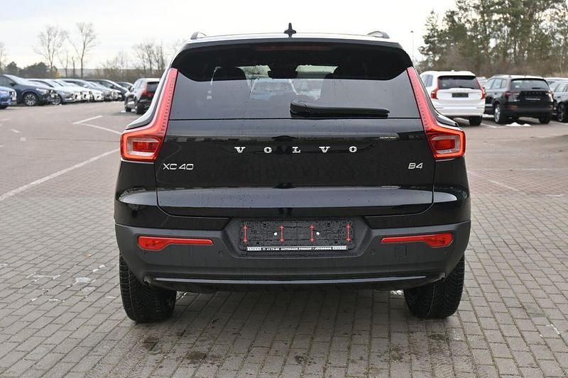 Gebraucht Volvo XC40 Ultra 197 PS (144 kW) 2025 Onyx black metallic SUV