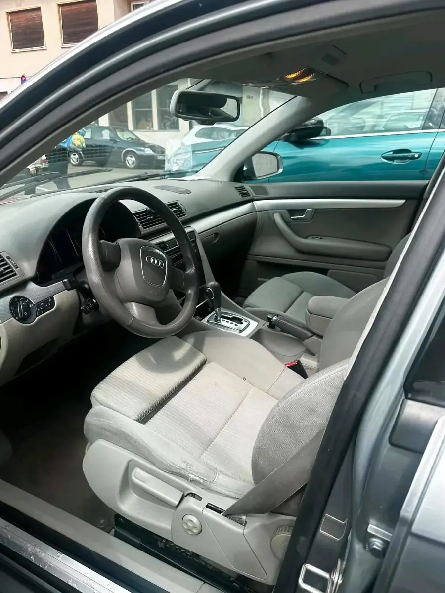 Gebraucht Audi A4 163 PS (119 kW) 2005 Grau Limousine