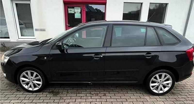 Gebraucht Skoda Rapid 105 PS (77 kW) 2013 Schwarz Kleinwagen
