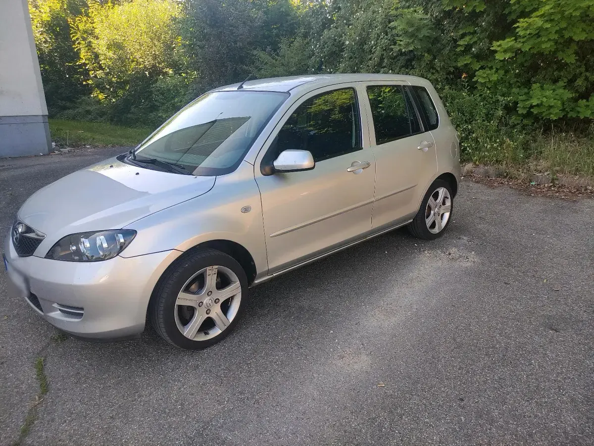 Gebraucht Mazda 2 80 PS (58 kW) 2007 Grau Kleinwagen