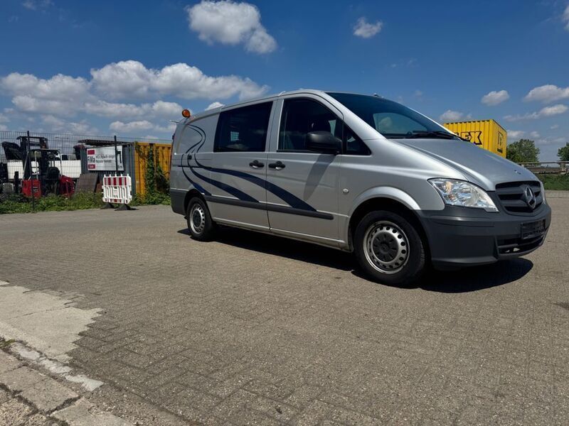 Silber Gebraucht 2013 Mercedes Vito Van / Kleinbus | 8.211 € (Fairer Preis) - Bild 1/4