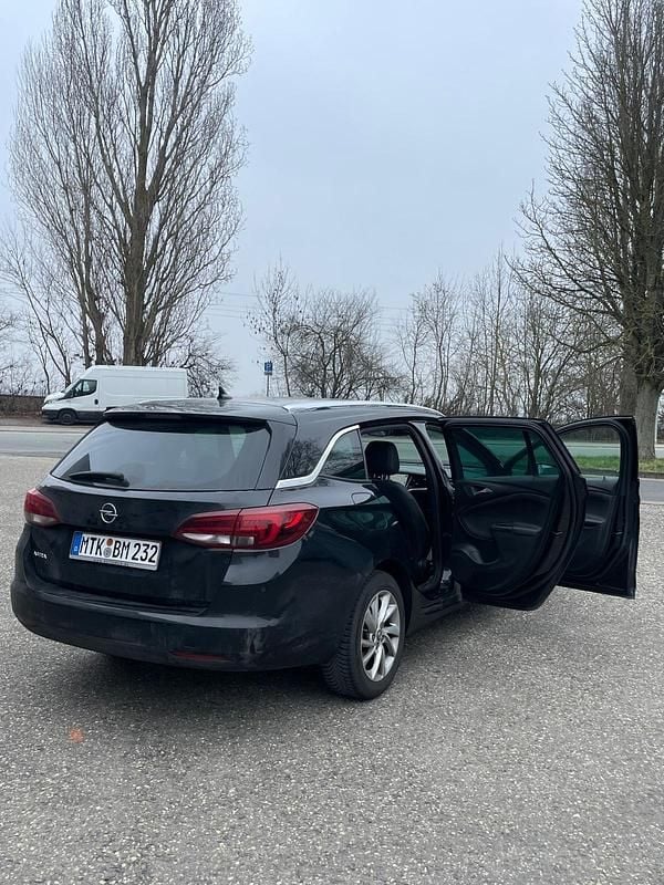 Gebraucht Opel Astra 122 PS (89 kW) 2021 Schwarz Kombi