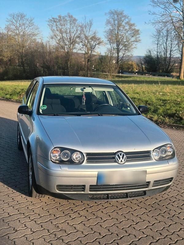 Gebraucht VW Golf IV Edition 105 PS (77 kW) 2002 Silber Limousine