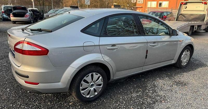 Gebraucht Ford Mondeo 160 PS (117 kW) 2008 Kristallsilber metallic Limousine