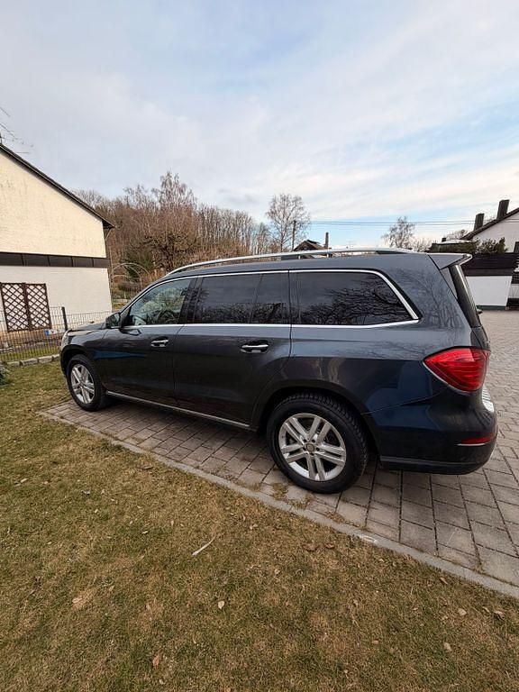Gebraucht Mercedes GL350 258 PS (189 kW) 2015 Grau SUV