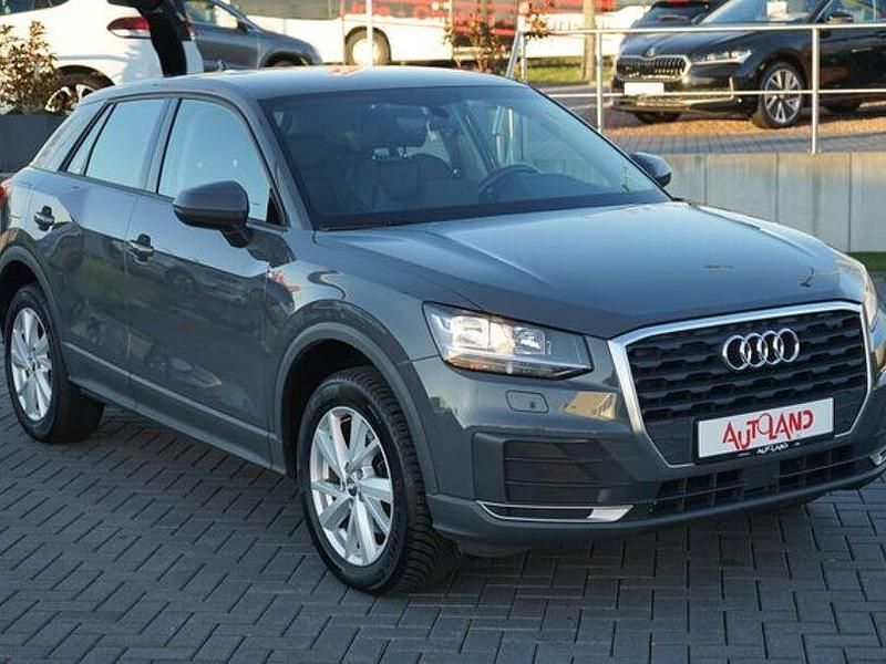 Gebraucht Audi Q2 Comfort 150 PS (110 kW) 2020 Grau SUV