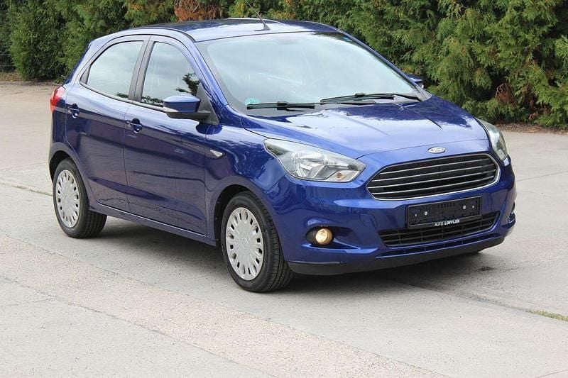 Blau Gebraucht 2018 Ford Ka Plus Cool & Sound Edition Kleinwagen | 5.400 € (Superpreis) - Bild 1/4