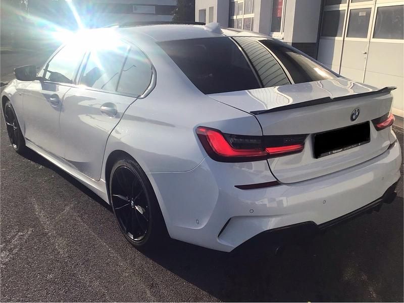 Gebraucht BMW 320 M Sport 184 PS (135 kW) 2020 Weiß Limousine