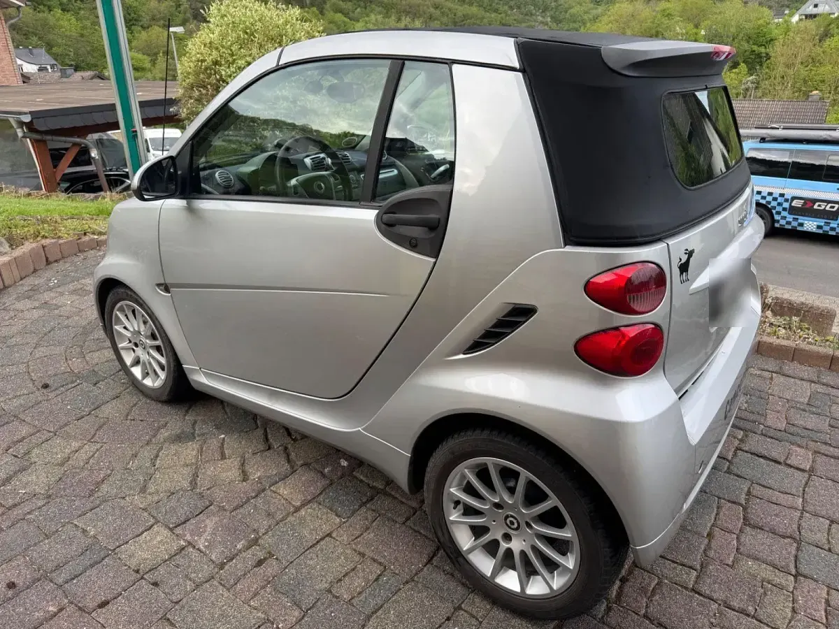 Gebraucht Smart ForTwo Cabrio Passion 71 PS (52 kW) 2011 Silber Cabrio