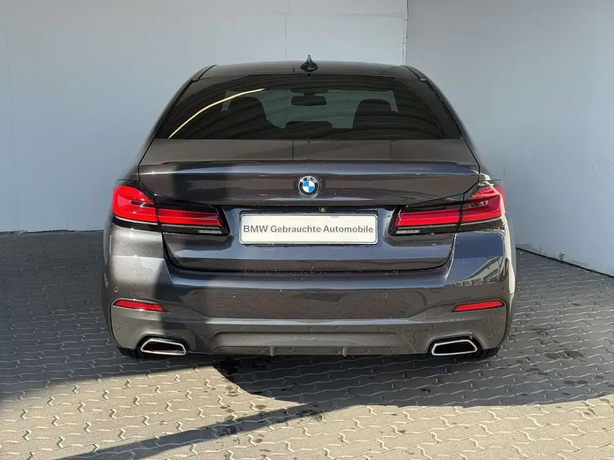Gebraucht BMW 520 M Sport 190 PS (139 kW) 2021 Grau Limousine