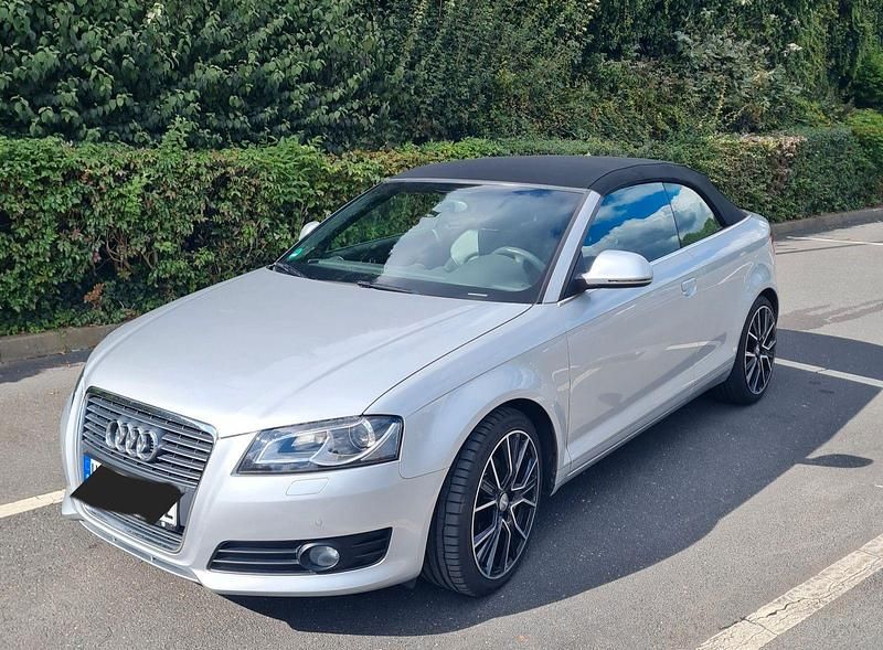Silber Gebraucht 2010 Audi Cabriolet Cabrio | 12.800 € - Bild 1/4