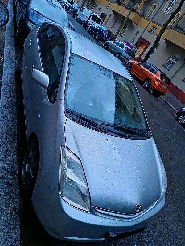 Gebraucht Toyota Prius 111 PS (81 kW) 2005 Silber Kleinwagen