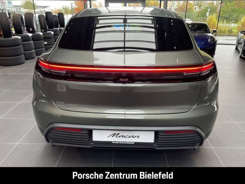 Gebraucht Porsche Macan 300 kW (408 PS) 2024 Aventuringrünmetallic SUV