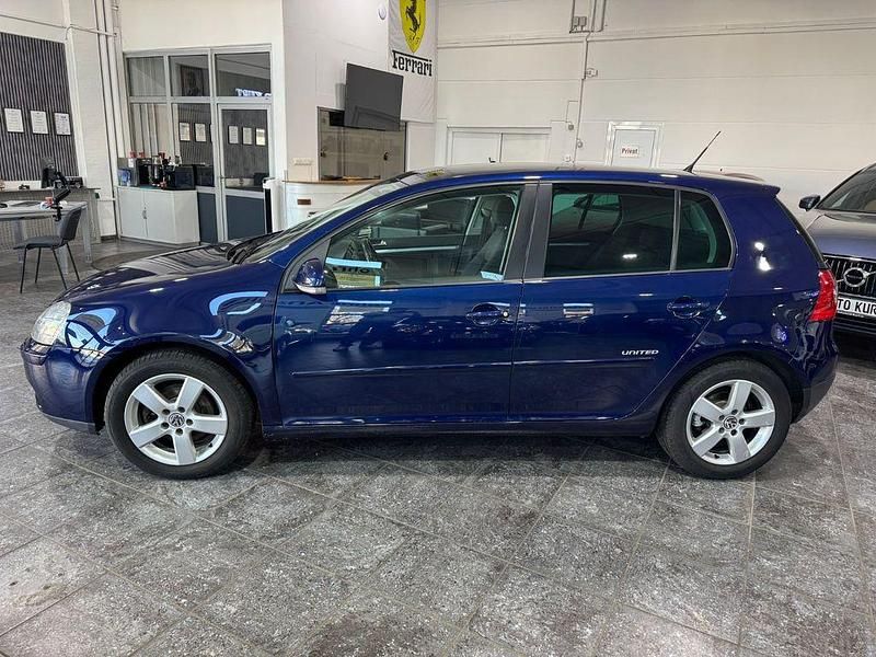 Gebraucht VW Golf VI United 105 PS (77 kW) 2008 Blau Kleinwagen