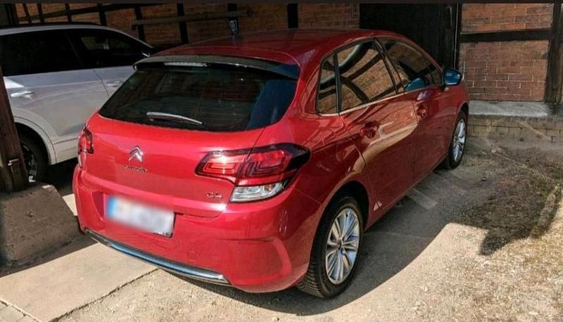 Gebraucht Citroën C4 SELECTION 134 PS (98 kW) 2016 Rot Limousine