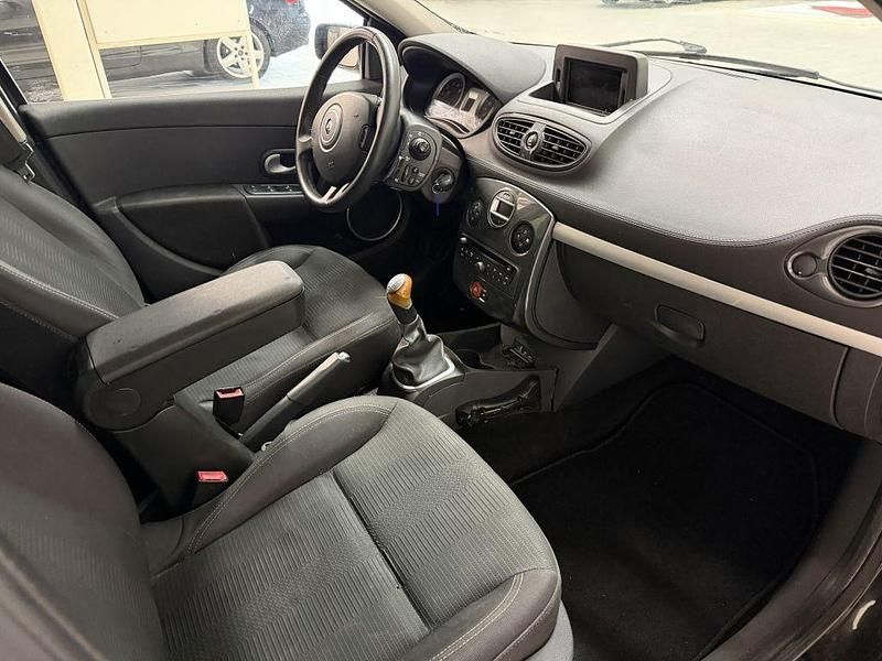 Gebraucht Renault Clio II 75 PS (55 kW) 2011 Schwarz Kombi