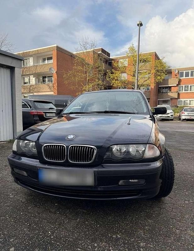 Gebraucht BMW 320 170 PS (125 kW) 2000 Blau Limousine