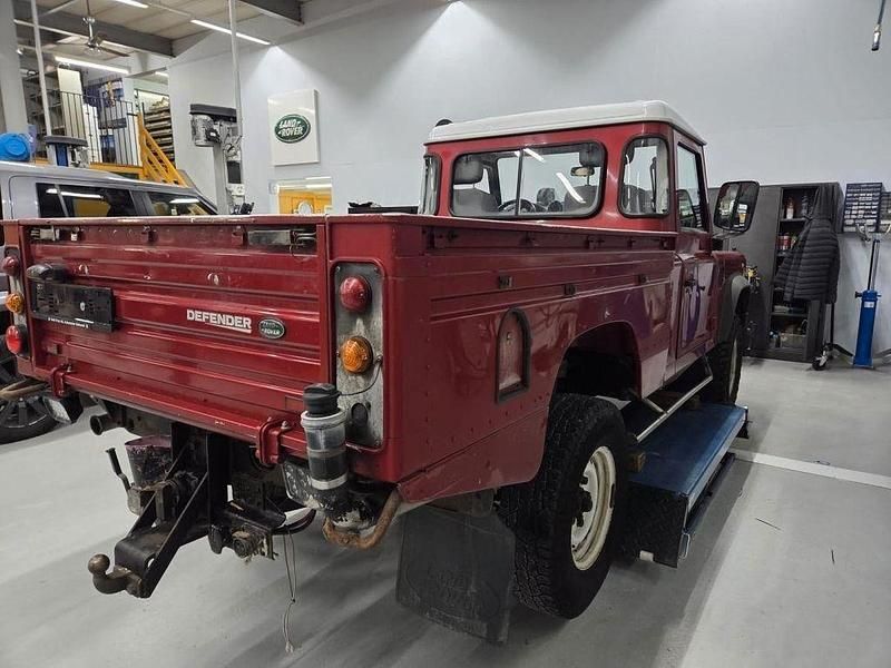 Gebraucht Land Rover Defender 122 PS (89 kW) 2013 Rot Pickup