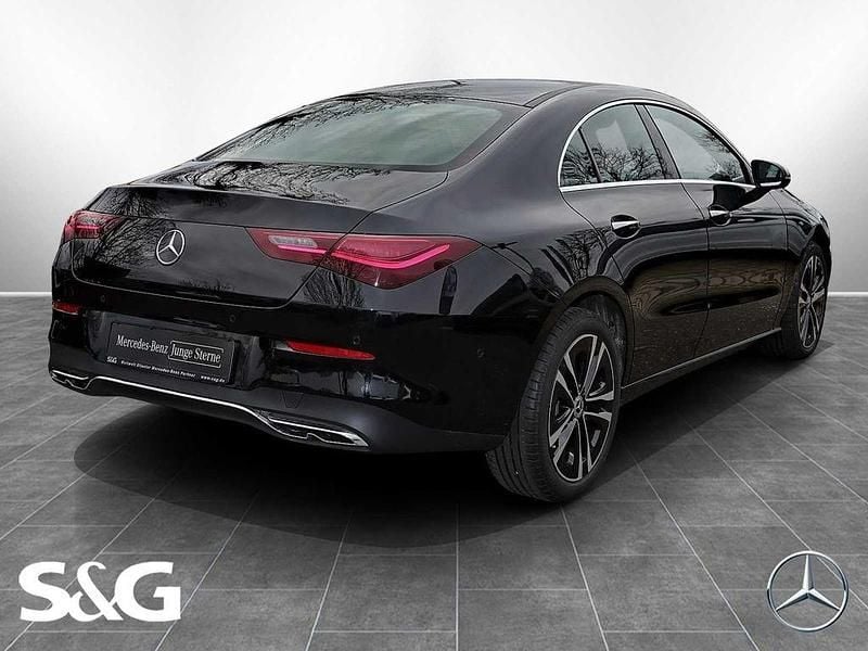 Gebraucht Mercedes CLA180 Progressive 136 PS (100 kW) 2025 Metalliclack kosmosschwarz Limousine