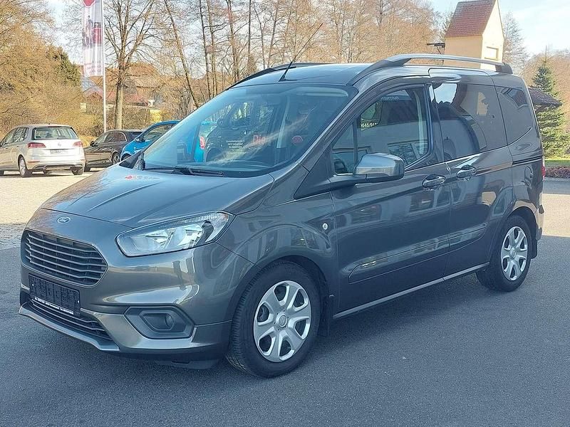 Gebraucht Ford Tourneo Courier S 101 PS (74 kW) 2020 Magneticgrau Van / Kleinbus