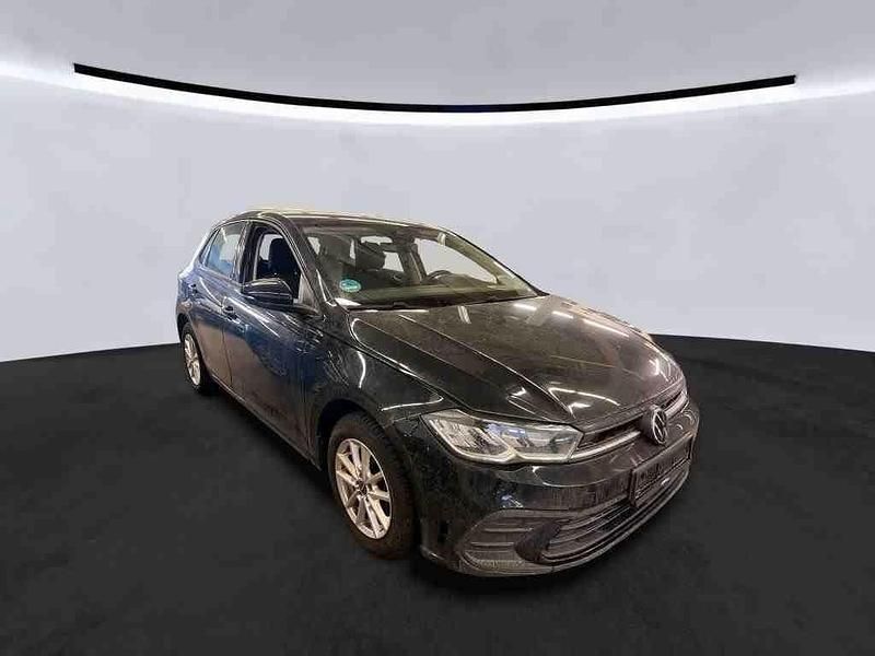 Gebraucht VW Polo Life 95 PS (69 kW) 2022 Schwarz Kleinwagen