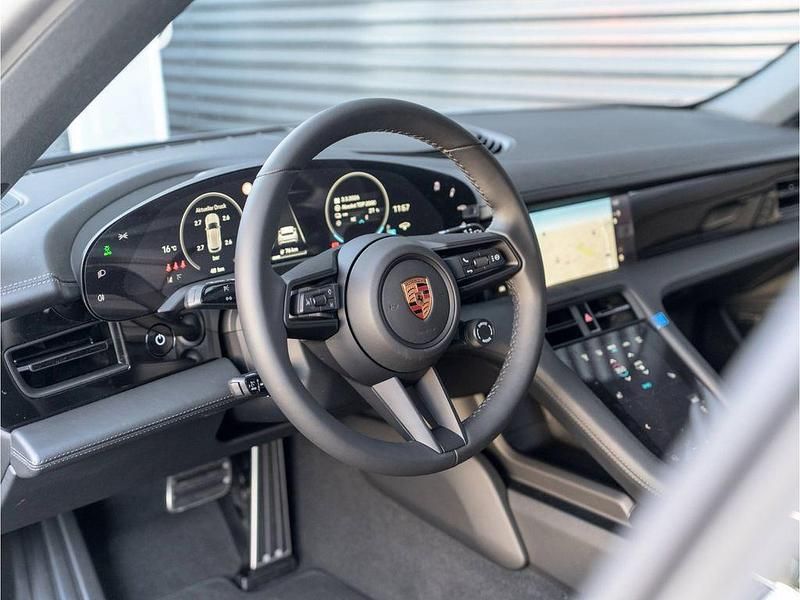 Neu Porsche Taycan Sport Turismo 319 kW (435 PS) 2026 Grau Kombi