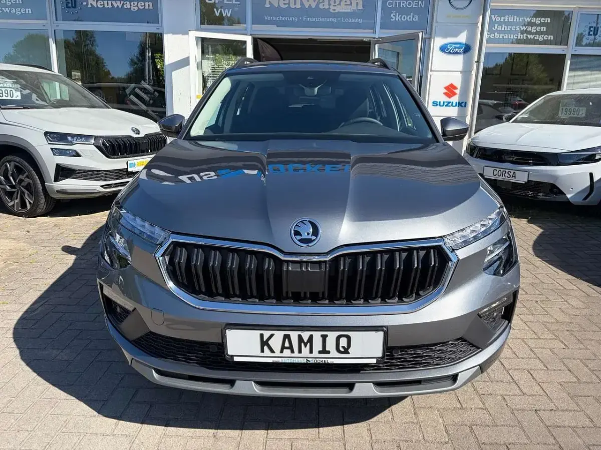 Neu Skoda Kamiq Selection 116 PS (85 kW) 2026 Graphitegrau metallic SUV