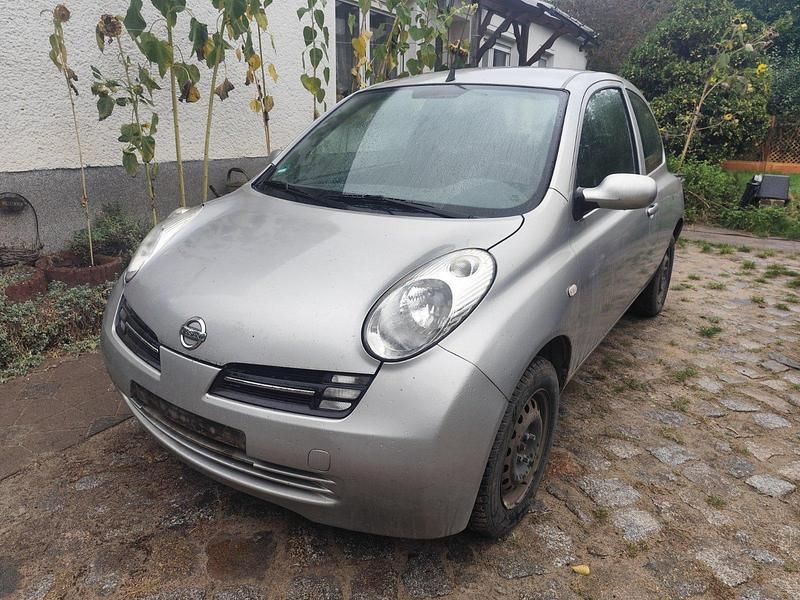 Silber Gebraucht 2005 Nissan Micra Kleinwagen | 400 € (Superpreis) - Bild 1/4