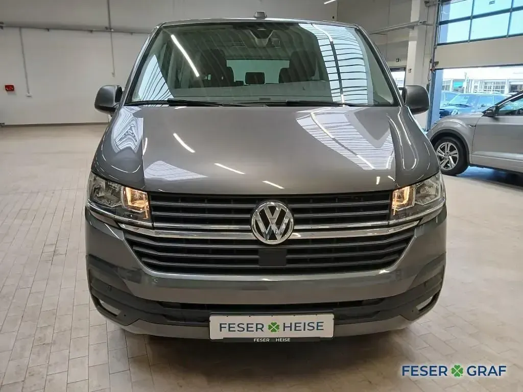 Gebraucht VW Multivan Trendline 150 PS (110 kW) 2020 Indiumgrau metallic Van / Kleinbus